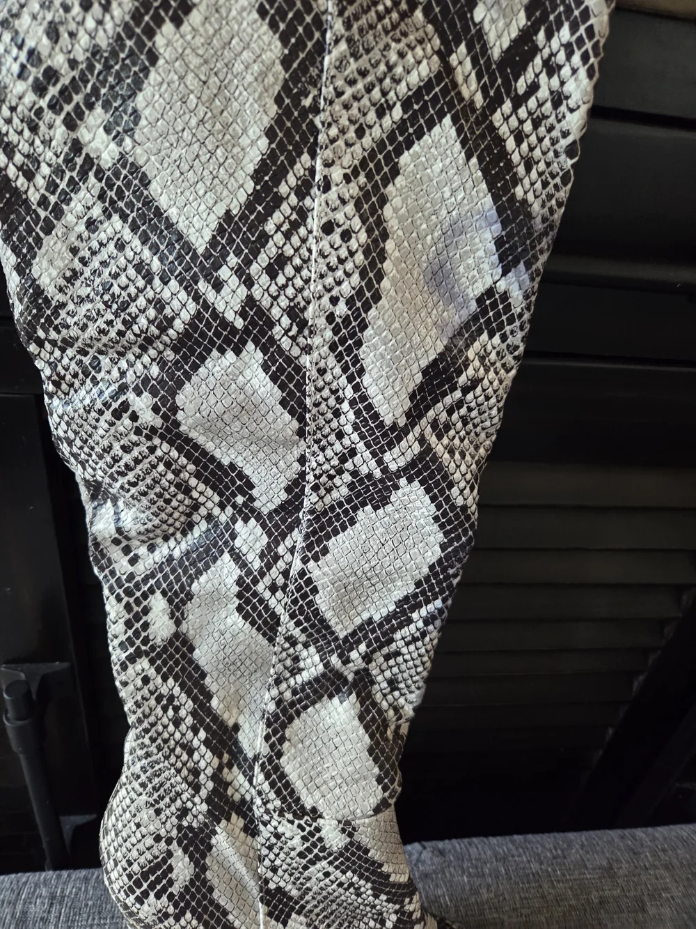 Bamboo Womens Snakeskin Over-the-Knee Boots Size 9